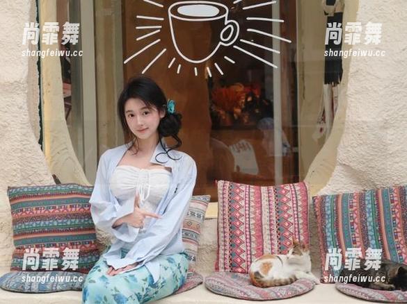 166fun苹果版：每一口瓜都带着一点点...意犹未尽的暧昧