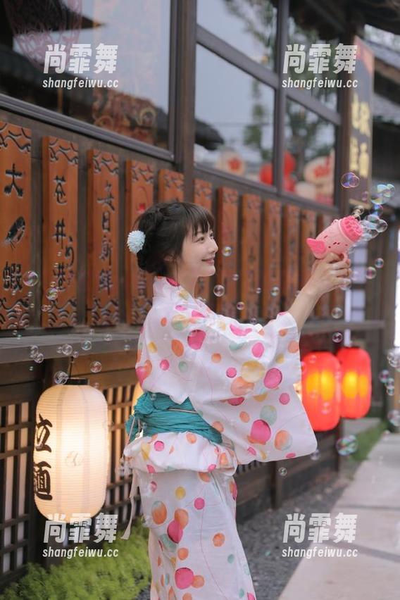 在线www.17：当个吃瓜群众，轻松又惬意