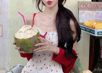 视频又出青筋了！17c黑料一直在爆料这奇怪的蘑菇，真让人怀疑我的视力！