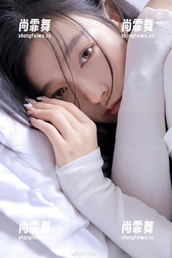 听说17吃瓜网页有超高的“绯闻指数”，我还真好奇！