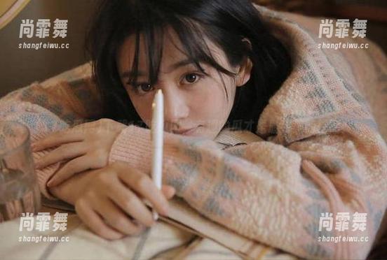 下载17吃瓜网，有趣的瓜才是最完美的搭配！