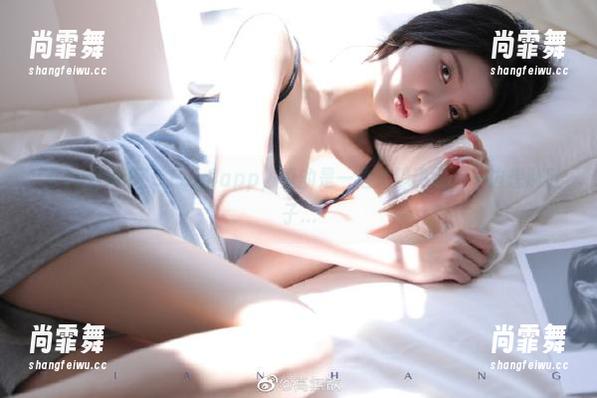 用了51cg4app，真的是一边追踪热点，一边想涨肚子...