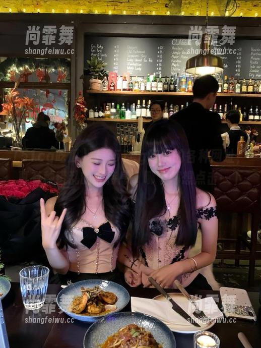 看着51cg吃瓜的各种网址，真有种错乱的期待感，哪个都想点击一下。