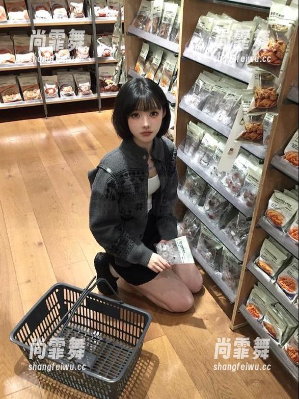想要无聊清零？赶紧下载51吃瓜中心，瓜品尝个够！