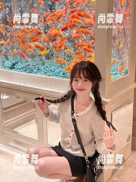 不小心翻到了51每日吃瓜的“地址”，哇塞，那边正热闹得不行！
