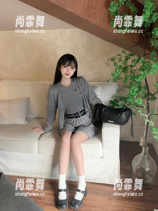 刚刷完51黑料网站，一堆吃瓜子袋子铺了一地，瞬间感到自己是个吃瓜高手！