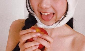 吃瓜时光，51黑瓜吃料网app也太好玩了，想知道还发生了啥！