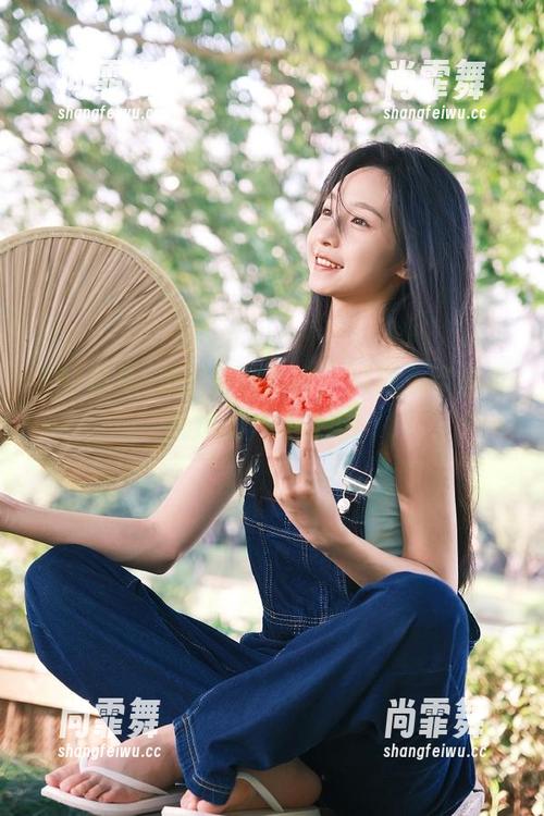 观看热辣黑料，91吃瓜带来最劲爆的八卦现场！