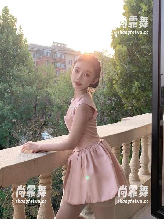 观看新鲜事儿，结果“cgcg03”还让我学到了如何吃瓜更猎奇！