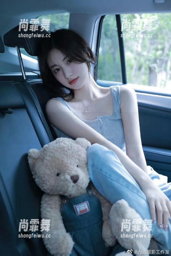 cgcg cgcg03更新,感觉今天的瓜味有点不同寻常……