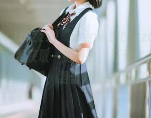 “www.tttzzz668.su”：免费获取一把钥匙，打开你未知的瓜田大门，狙击八卦靠近咯！