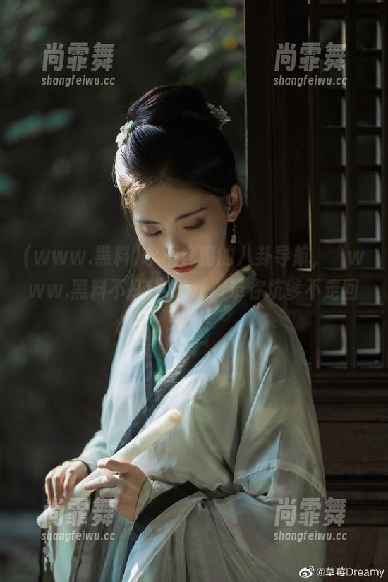 永不迷路的八卦导航，“www.黑料不打烊.com”带你坑爹不走回头路！
