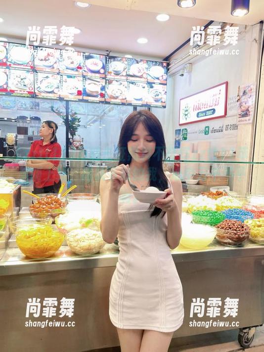 万篇长征黑料不打烊zztt11苹果版上线，排队下载的我，心中万千不平啊。