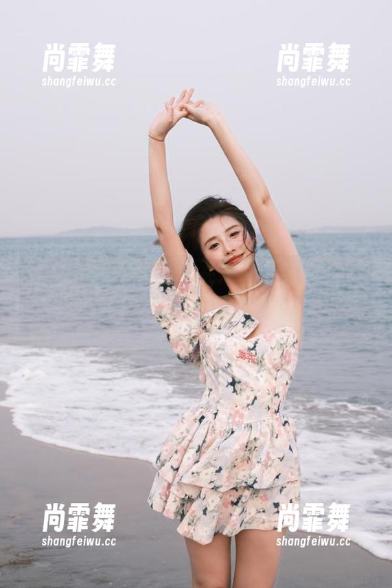 五一吃瓜在线今日的热门，瓜太大了，口水都流出来了！