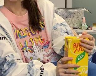 忍不住点开冲哥黑料首页，看看哪些网红赖上了“黑”名单！