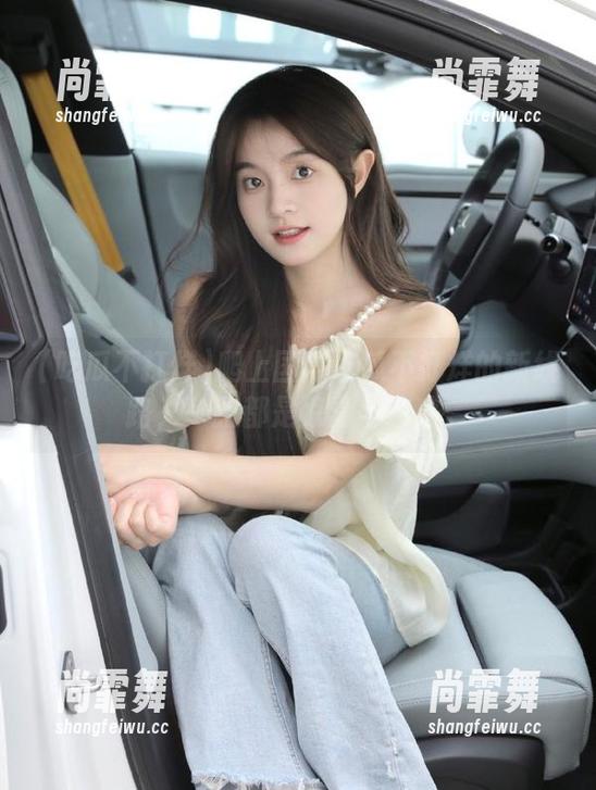 爬上国内吃瓜不打烊的新线路，一路都是惊喜与迷惑。
