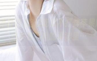 路过吃瓜不打烊苹果版，竟迷失在黑料的海洋里…
