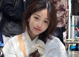 吃瓜网91播reports—我在线消化每个视频，顺便喝我那杯‘瓜汁’。