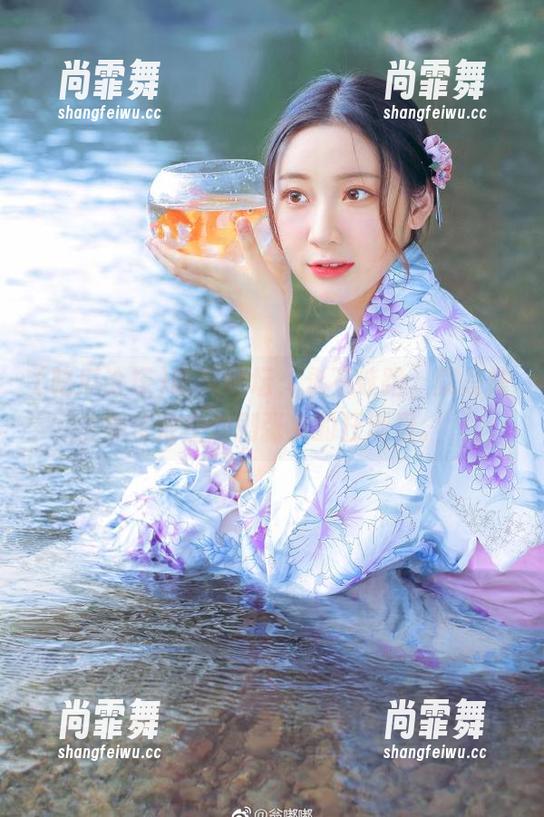 吃瓜论坛 吃瓜论坛,永不迷路,就是慢慢浸泡在戏剧张力的狂潮里。