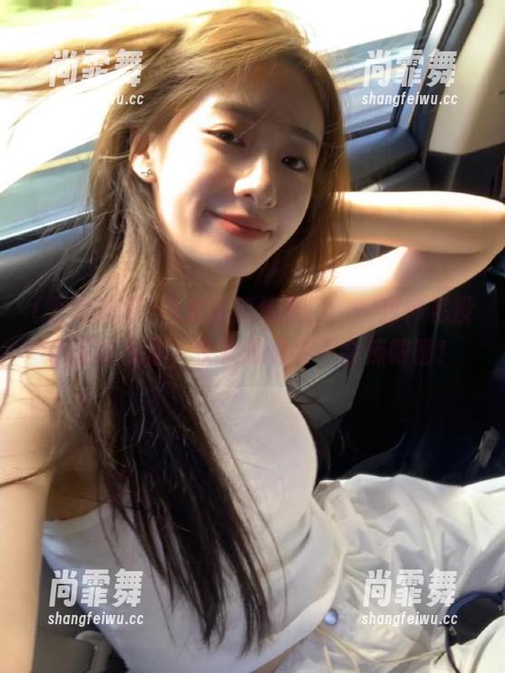 吾爱吃瓜传送门，一封神秘投稿在等着你，快来瞧瞧会不会辣眼睛！