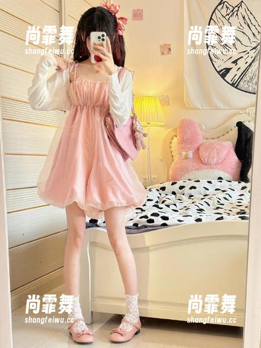 “网爆黑料”首页的内容更新速度，跟我换衣服一样快，不过每次换了什么呢？