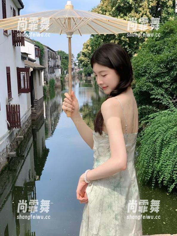 跟着“网红吃瓜”的爆料线路，轻松避开一切社交尴尬！