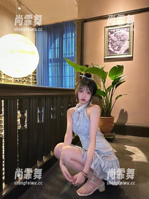 被好奇心牵引着，快来黑料不打烊tttzzz传送门，瓜田深似海