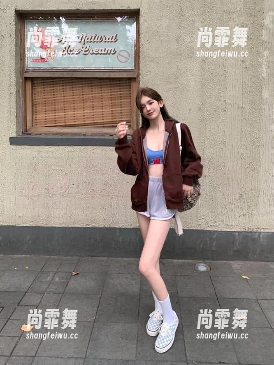 zzzttt黑料不打烊so网站的导航，像是在挑战我的智商，懵逼…