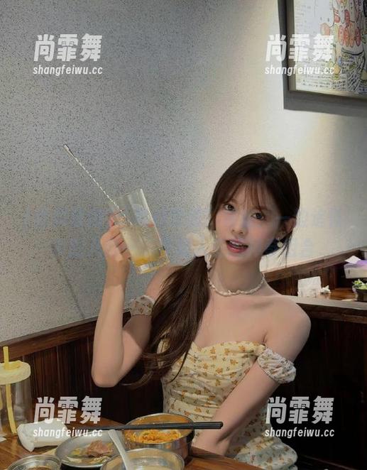 “黑料原创”导航：一边追队友的八卦一边怀疑人生的神奇组合