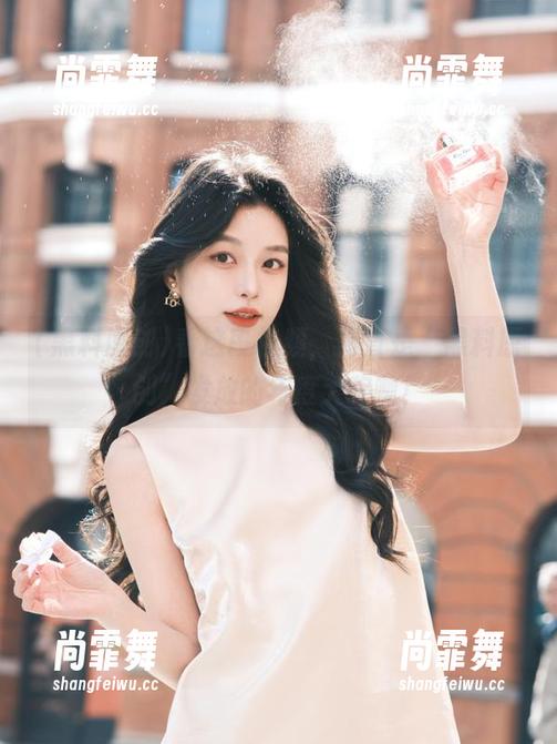 看这段视频，简直是“黑料原创”发放的年度大奖啊！