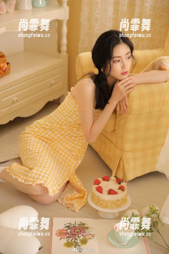 登录黑料吃瓜app，一片风平浪静之际，我的心里却波涛汹涌。