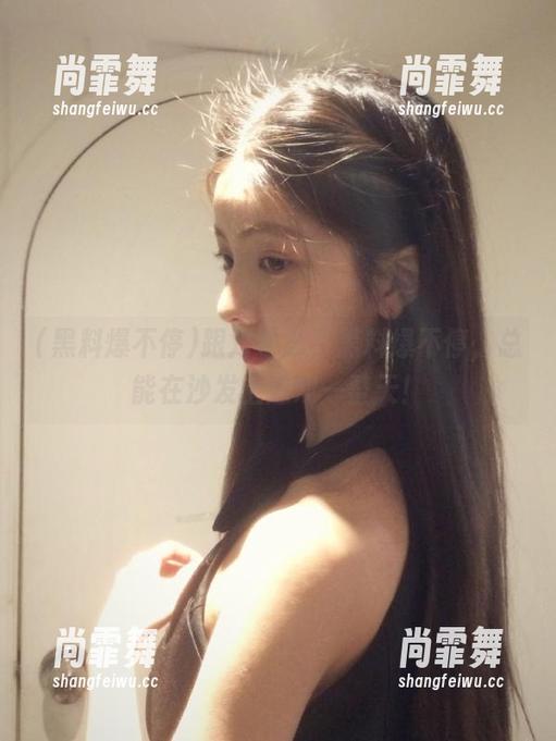 黑料爆不停 跟对导航,黑料爆不停,总能在沙发上追戏一整天!