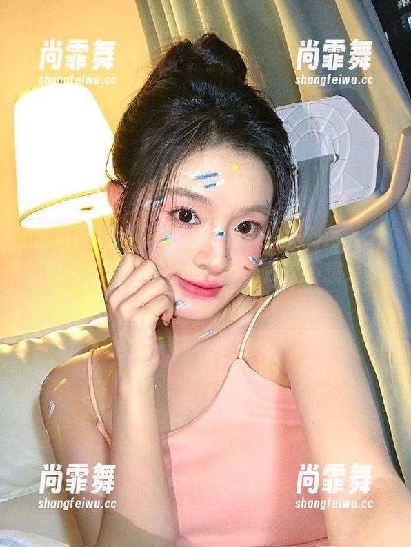 我跟你们讲，打开“黑料网”app的那一刻，我只想默默吃瓜，不想太多！