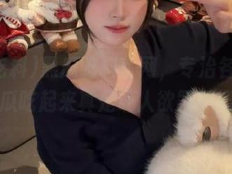 黑瓜吃料官网，专治各种不服！这瓜吃起来真是让人欲罢不能啊！