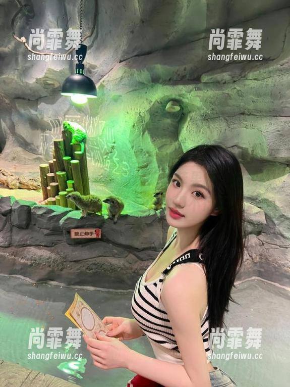 唉，黑瓜吃料苹果版，把我这日常的好奇心都调动得不行了！